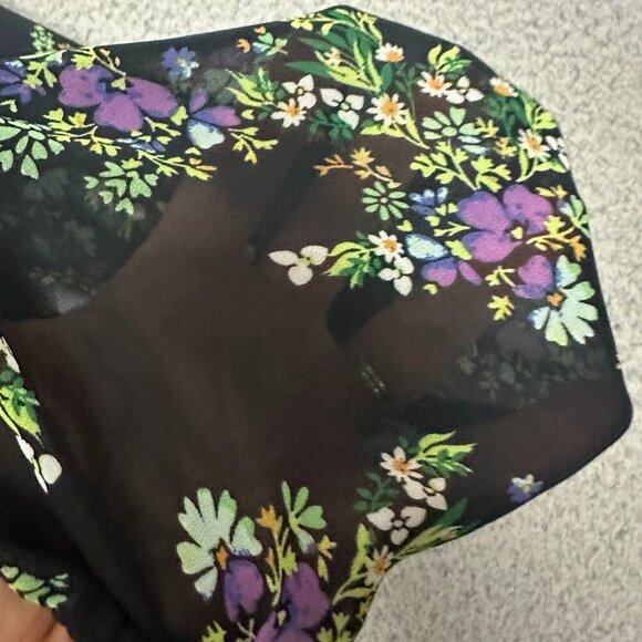 Q + A Los Angeles Maxi Dress Black Floral Ruffle Deep V - Picture 12 of 16